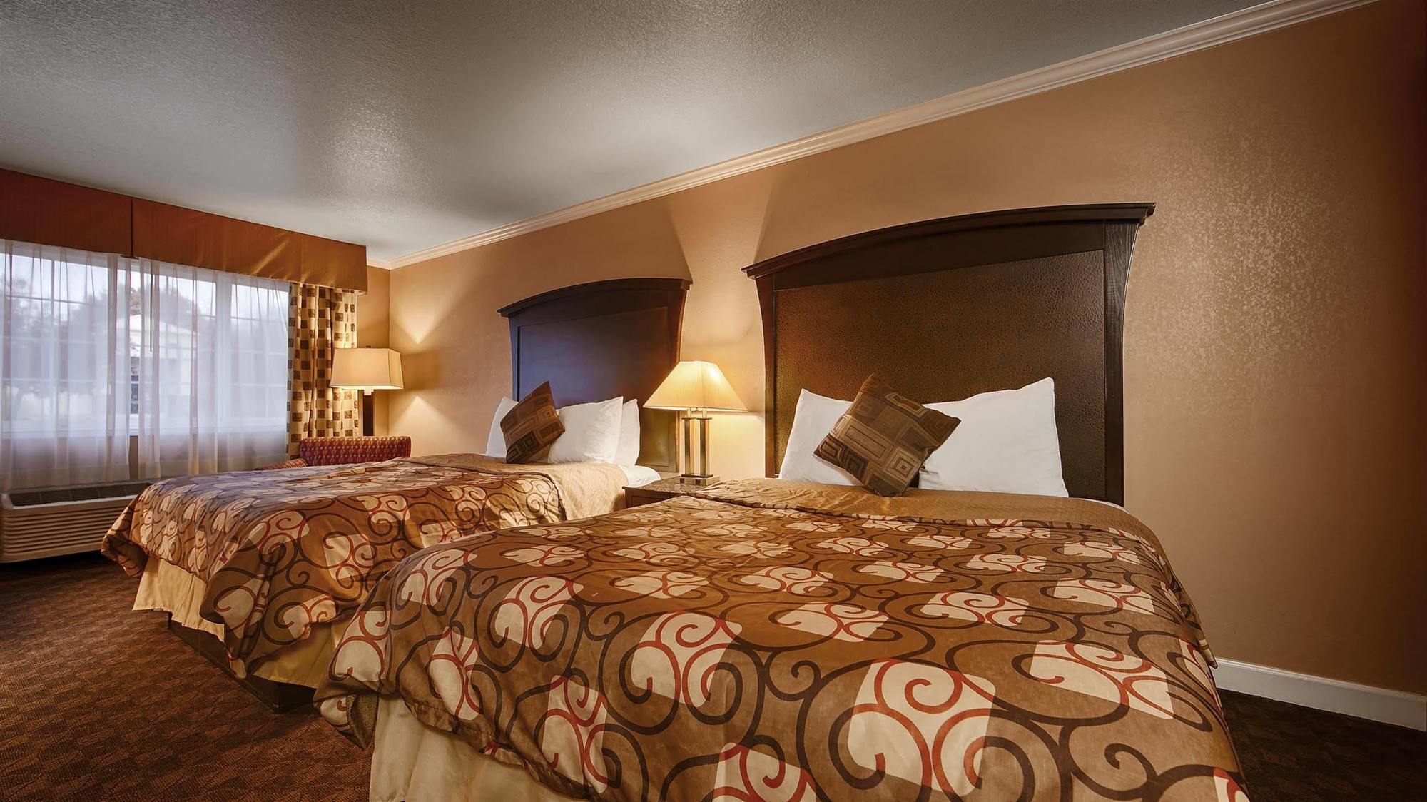 Best Western Orchard Inn Юкайа Экстерьер фото
